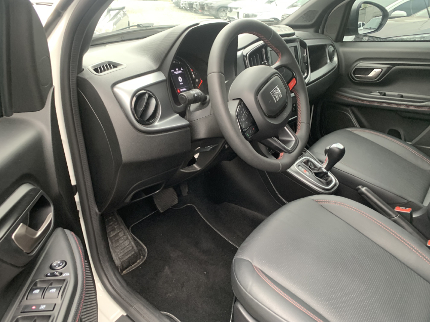 fiat strada 1.0 turbo 200 flex ultra cd cvt 4p automatico 2025