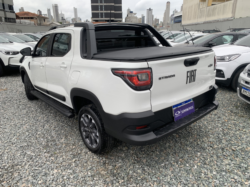 fiat strada 1.0 turbo 200 flex ultra cd cvt 4p automatico 2025