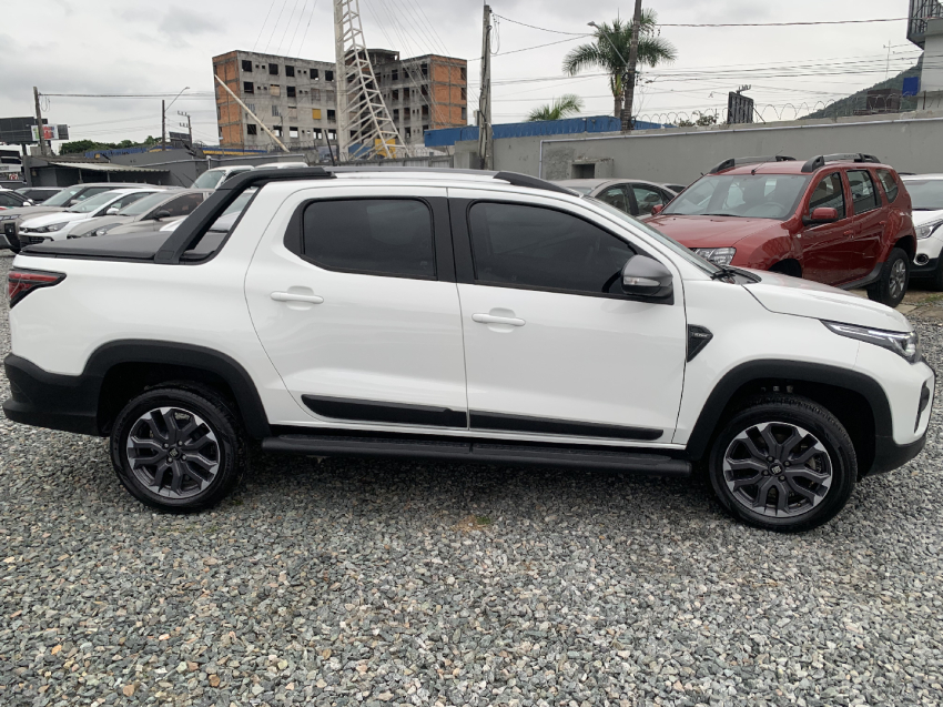 fiat strada 1.0 turbo 200 flex ultra cd cvt 4p automatico 2025