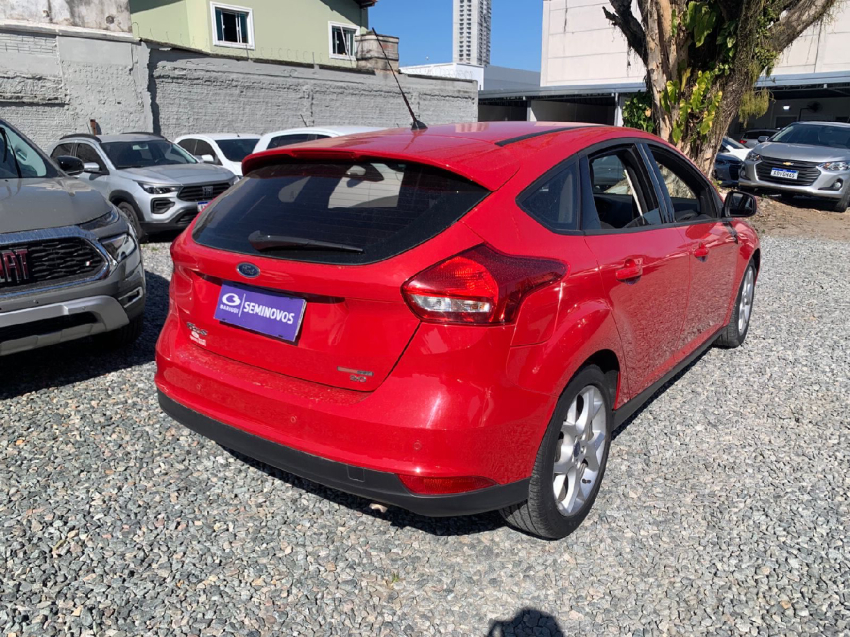 ford focus 2.0 se plus fastback 16v flex 4p powershift 5p semiautomatico 2016