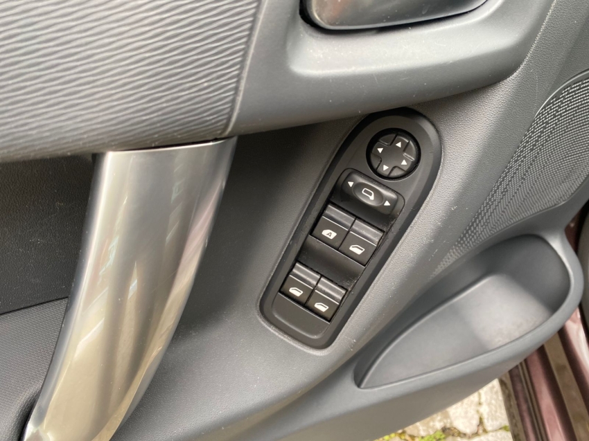 citroen c3 1.6 vti 120 flex exclusive business eat6 5p automatico 20194