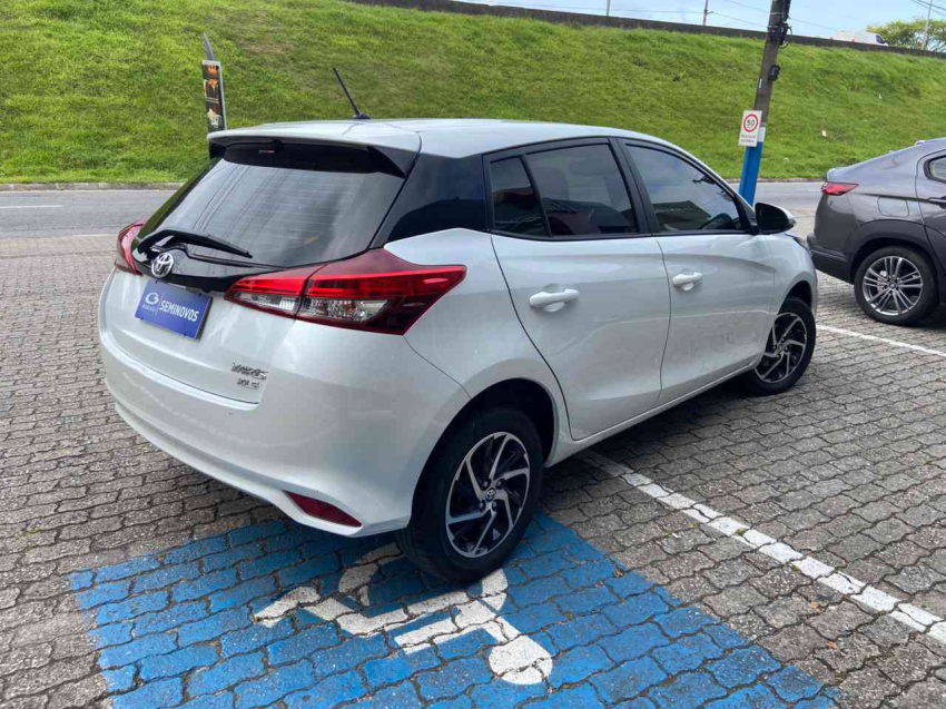 toyota yaris 1.5 flex automatico 20252