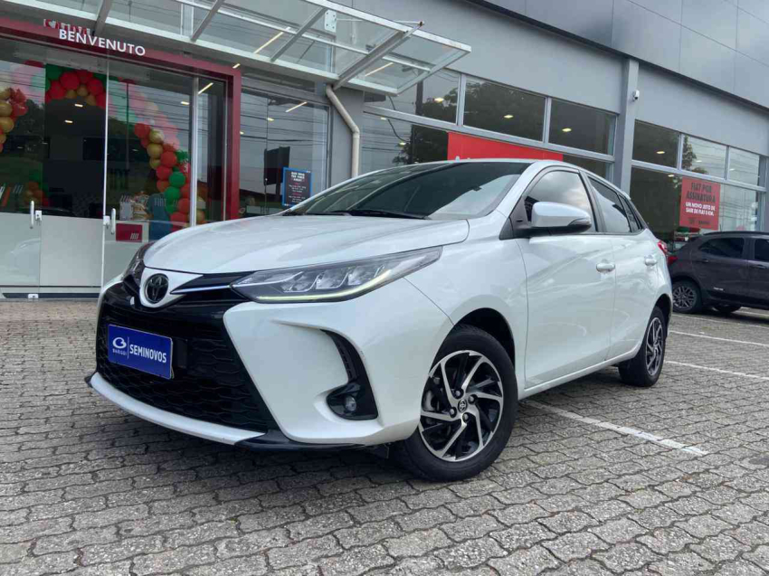 toyota yaris 1.5 flex automatico 2025