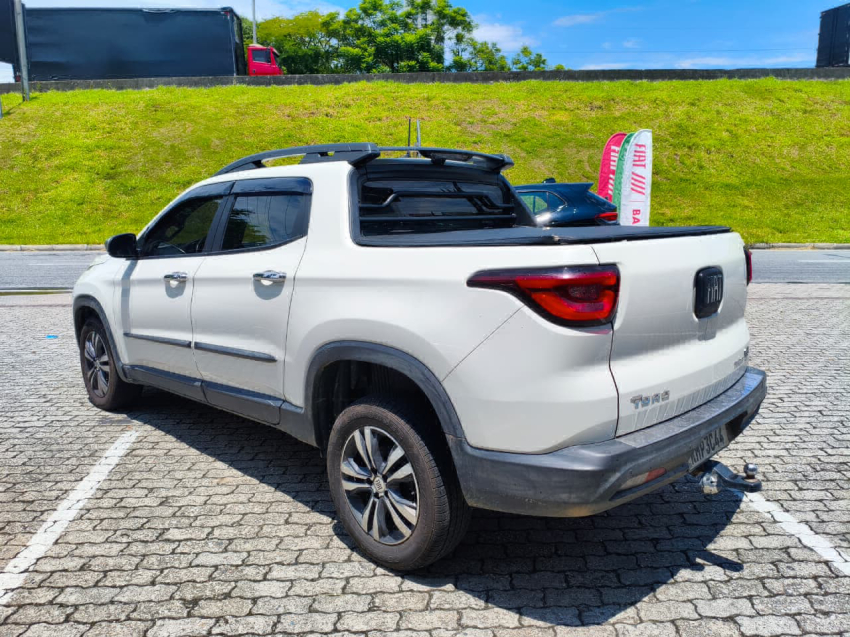 fiat toro 1.3 turbo 270 flex freedom at6 4p automatico 20224