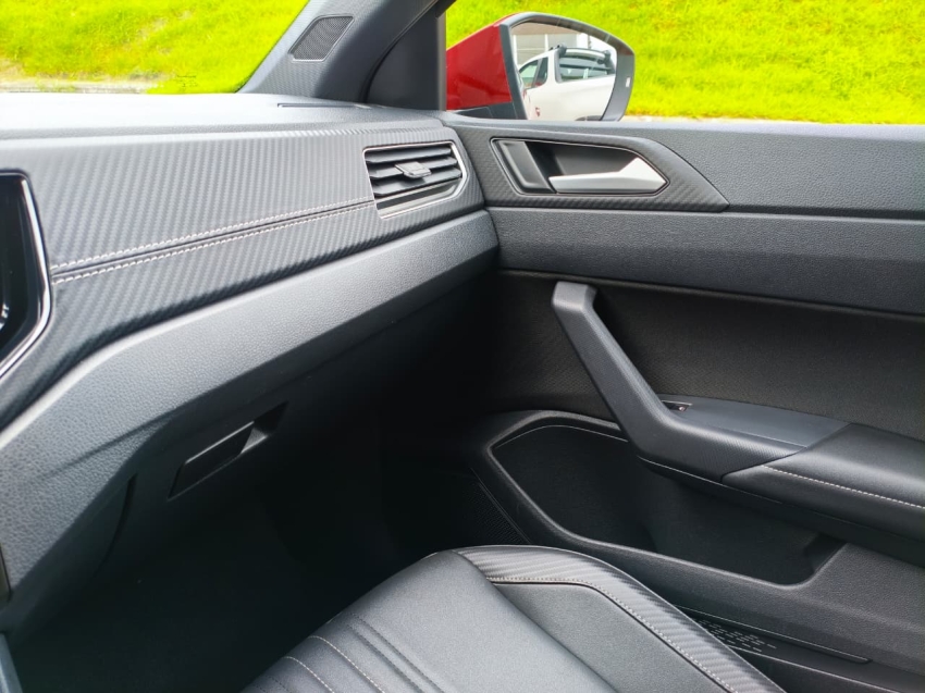 volkswagen nivus 1.0 200 tsi total flex highline automatico 4p 20255