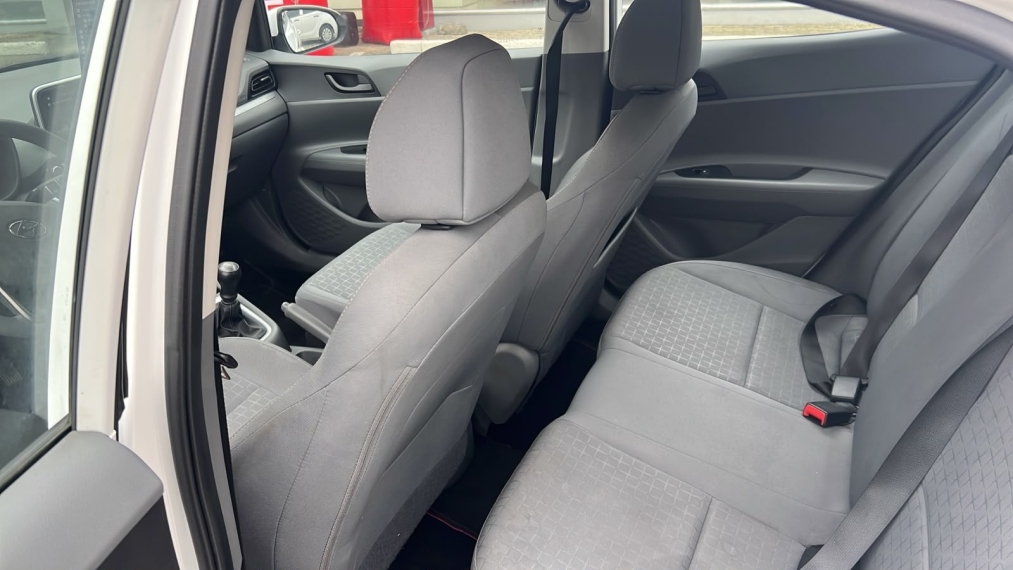 hyundai hb20s 1.0 12v flex comfort plus manual 4p 20256