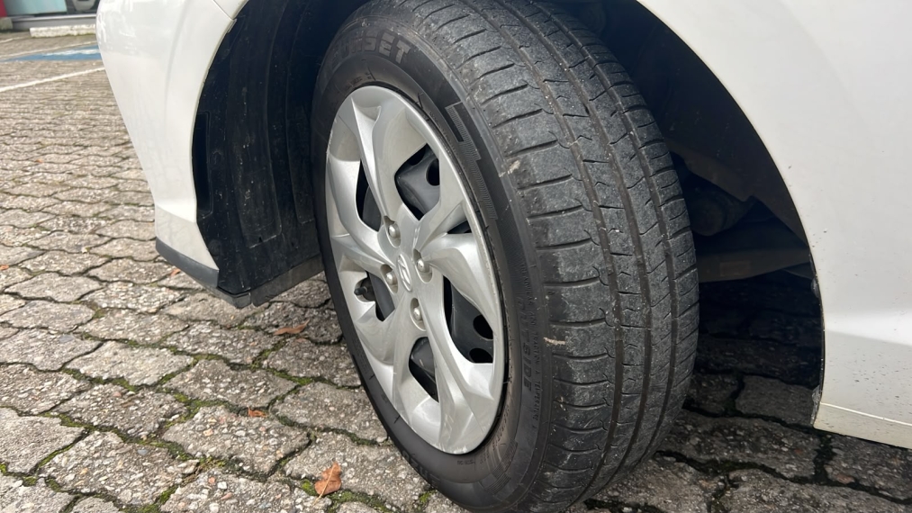 hyundai hb20s 1.0 12v flex comfort plus manual 4p 20259