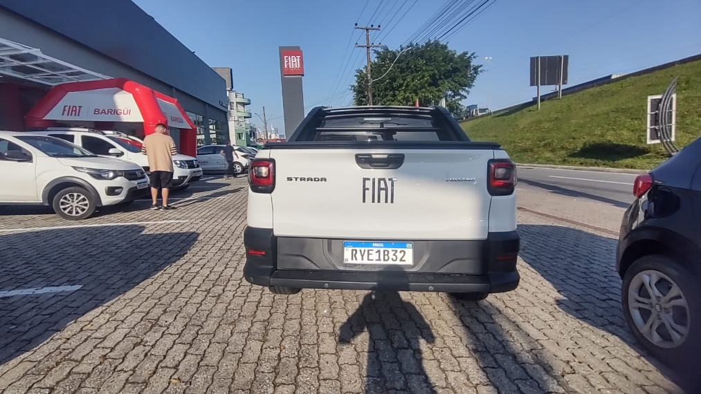 fiat strada 1.3 flex 20232