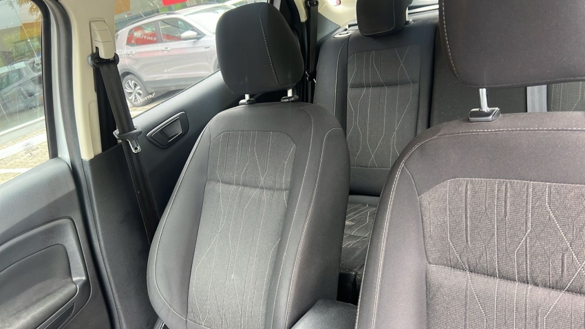 new ecosport se 1.5 12v at65
