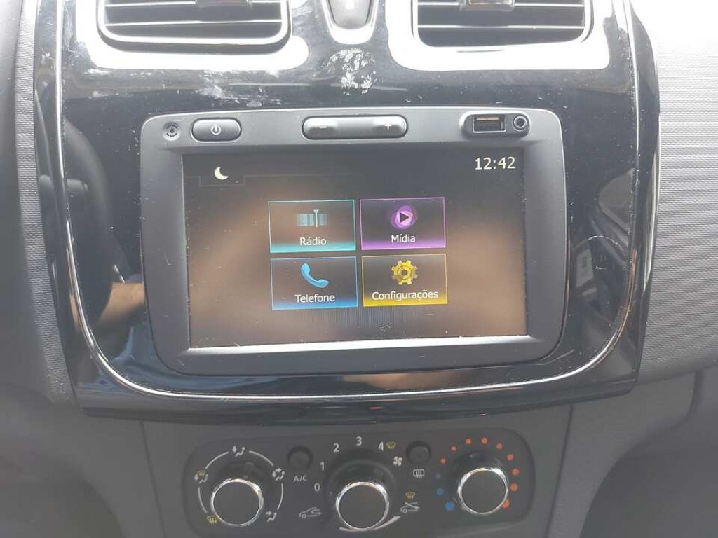 renault logan 1.0 12v sce flex zen manual 4p 202212