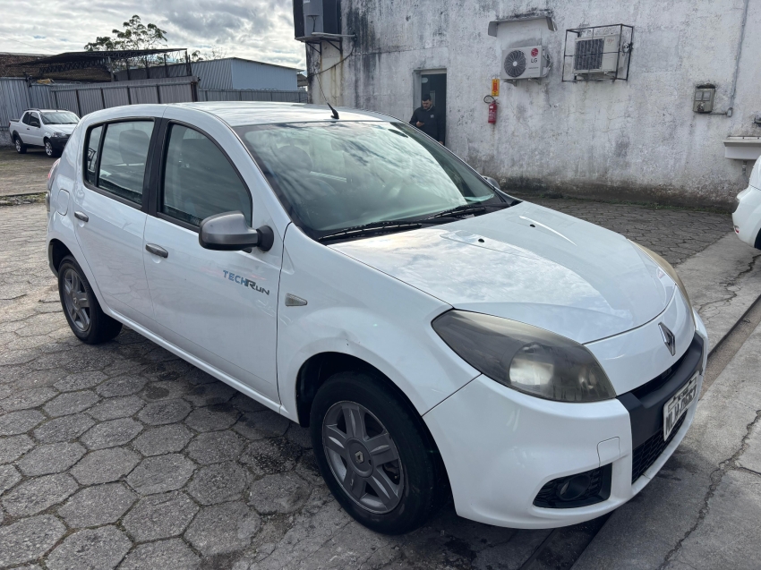 renault sandero 1.0 expression 16v flex 4p manual 2014