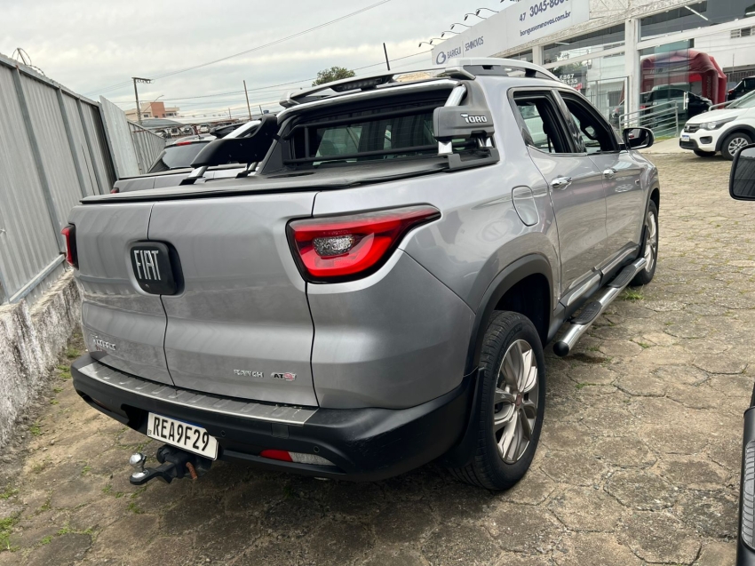 fiat toro 2.0 16v turbo diesel ranch 4wd at9 4p automatico 2021