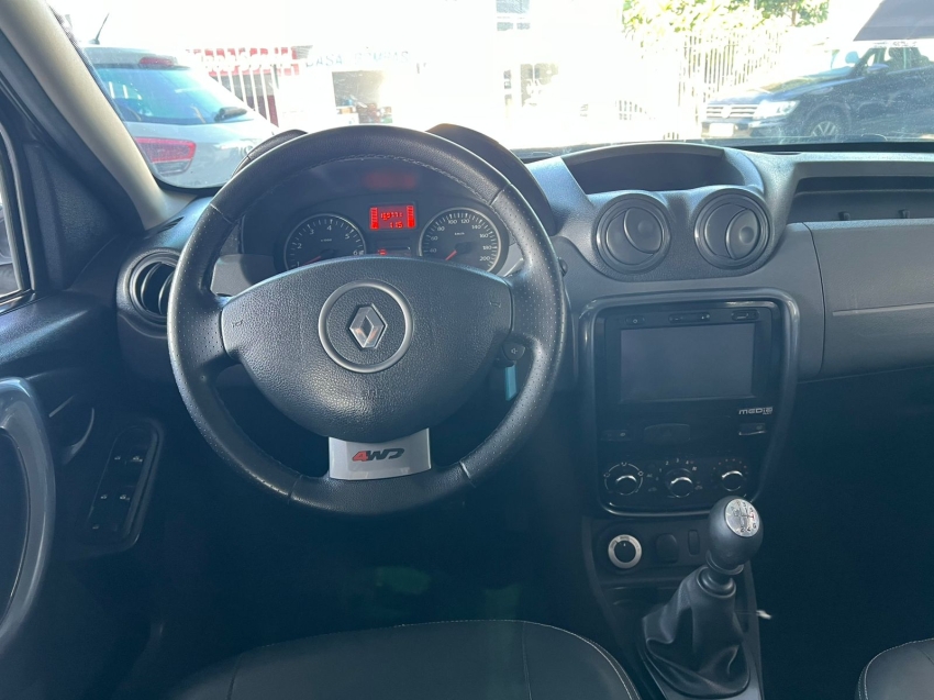 renault duster 2.0 dynamique 4x4 16v flex 4p manual 2014
