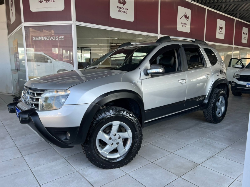 RENAULT DUSTER 2.0 DYNAMIQUE 4X4 16V FLEX 4P MANUAL 2014