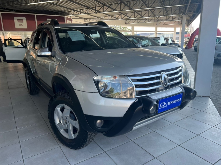 renault duster 2.0 dynamique 4x4 16v flex 4p manual 2014