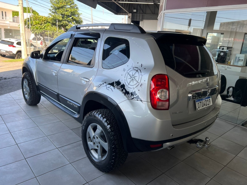renault duster 2.0 dynamique 4x4 16v flex 4p manual 2014