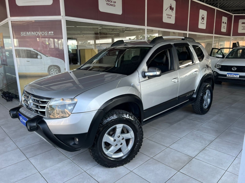 renault duster 2.0 dynamique 4x4 16v flex 4p manual 2014