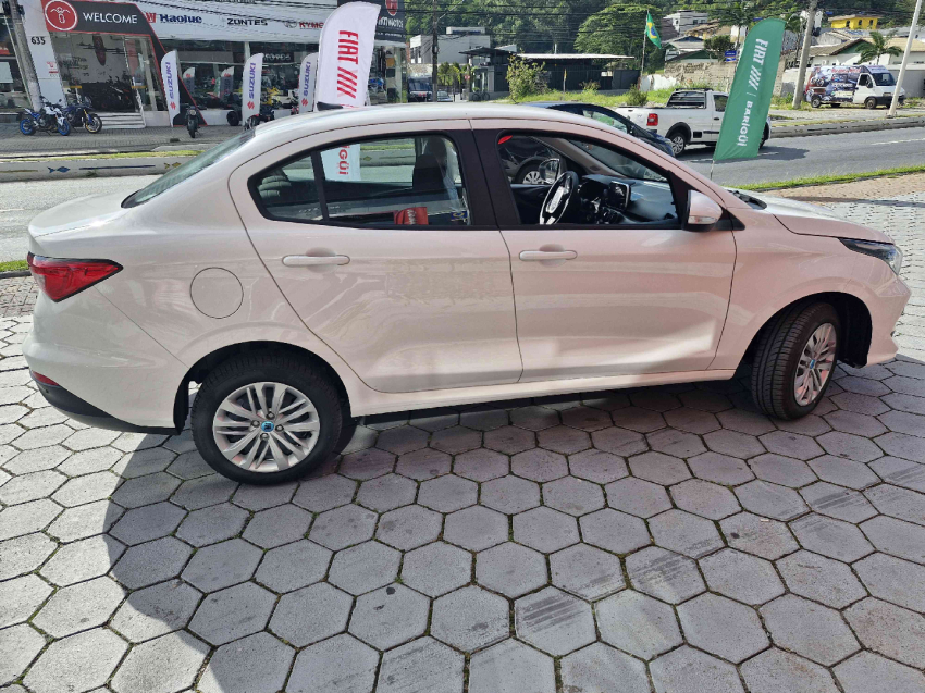 fiat cronos 1.3 firefly flex drive cvt 4p automatico 2025