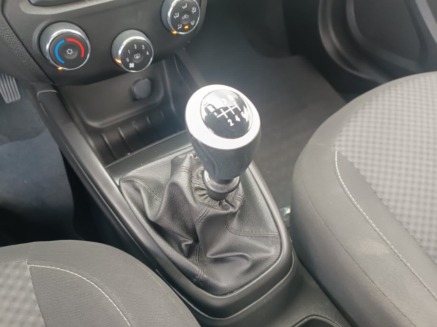 chevrolet onix 1.0 mpfi lt 8v flex 4p manual 2018