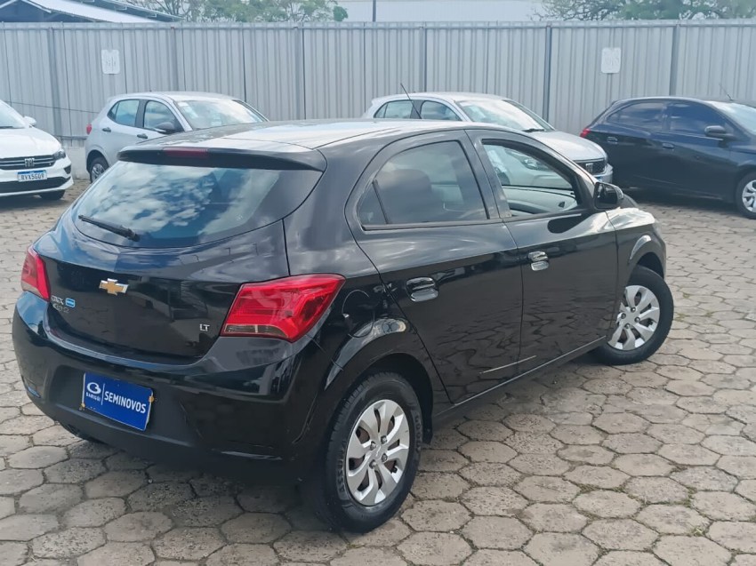 chevrolet onix 1.0 mpfi lt 8v flex 4p manual 2018