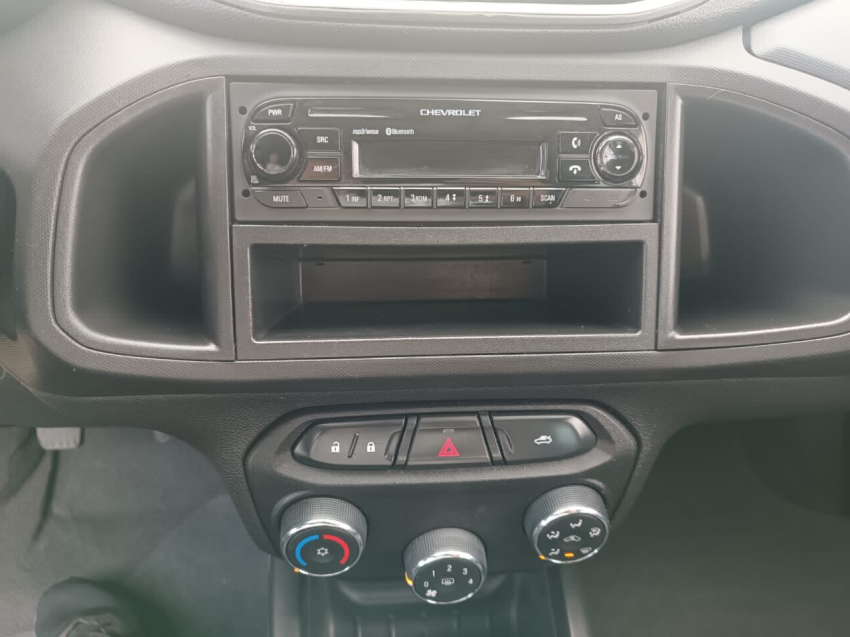 chevrolet onix 1.0 mpfi lt 8v flex 4p manual 2018