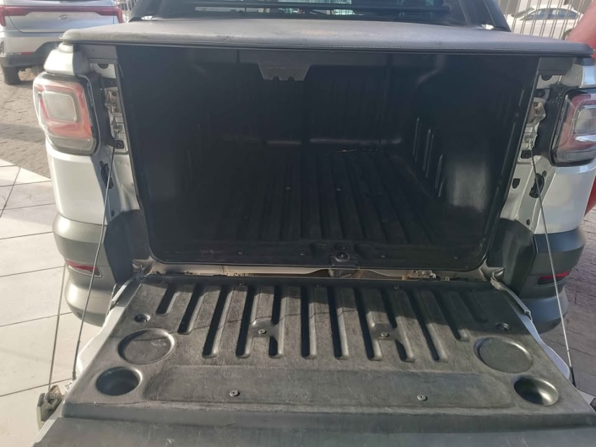 fiat strada 1.3 firefly flex volcano cd manual 4p 2021