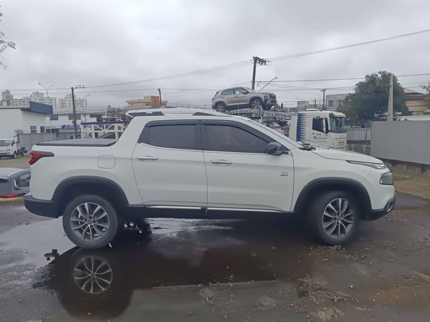 fiat toro 2.0 16v turbo diesel volcano 4wd at9 4p automatico 2020