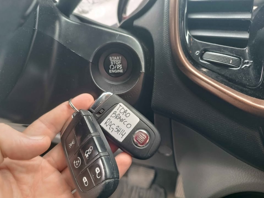 fiat toro 2.0 16v turbo diesel volcano 4wd at9 4p automatico 2020