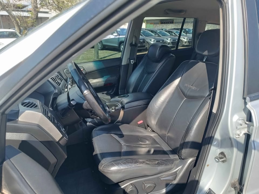 ssangyong kyron 2.7 4x4 20v turbo intercooler diesel 4p automatico 2010