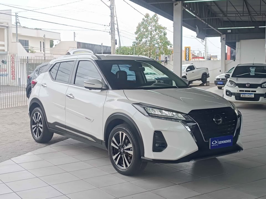 nissan kicks 1.6 16v flexstart exclusive xtronic flex 4p automatico 2022