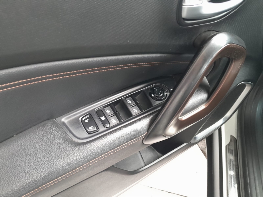 fiat toro 2.0 16v turbo diesel volcano 4wd at9 4p automatico 2017