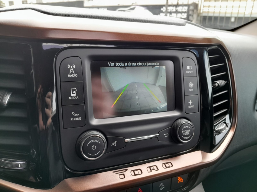 fiat toro 2.0 16v turbo diesel volcano 4wd at9 4p automatico 2017