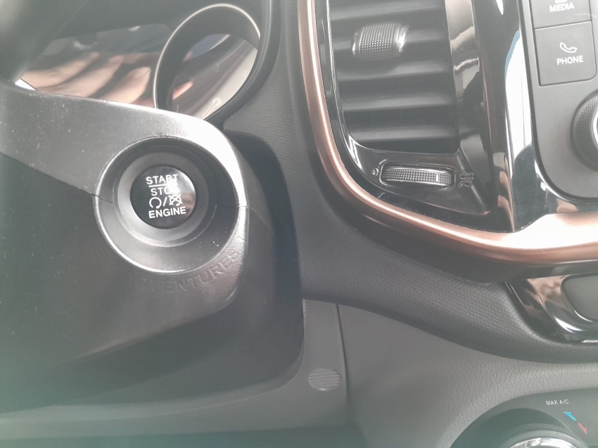 fiat toro 2.0 16v turbo diesel volcano 4wd at9 4p automatico 2017