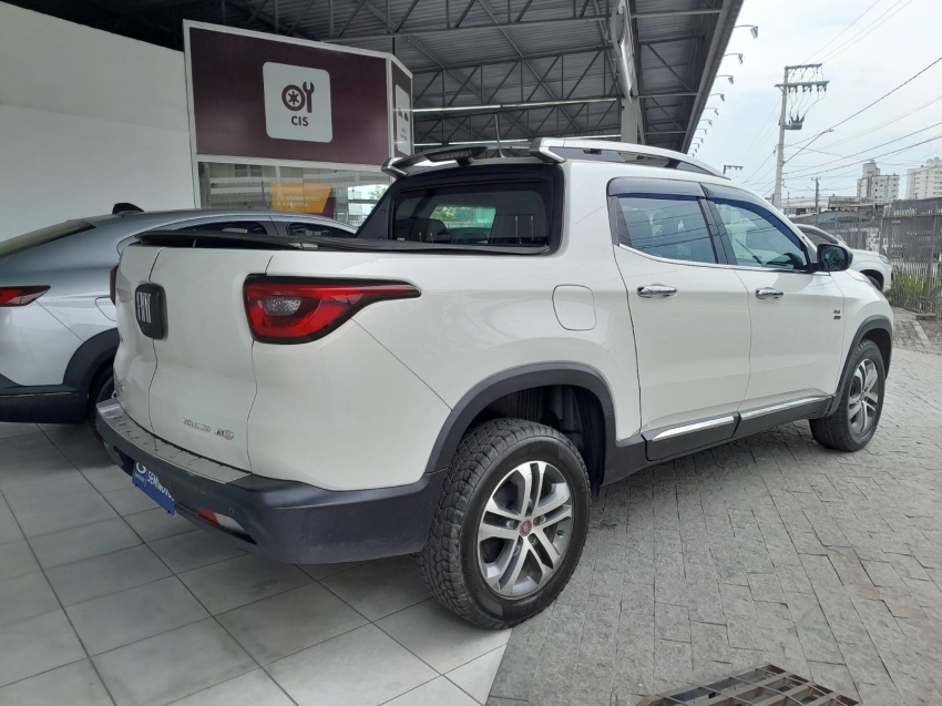fiat toro 2.0 16v turbo diesel volcano 4wd at9 4p automatico 2017