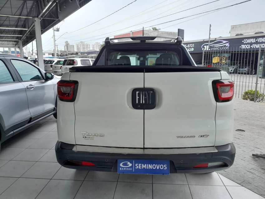 fiat toro 2.0 16v turbo diesel volcano 4wd at9 4p automatico 2017