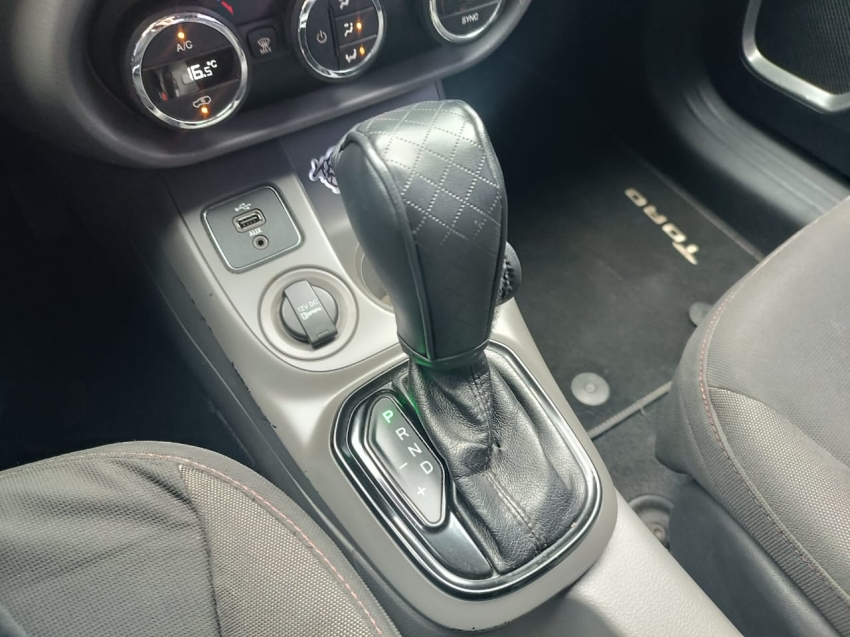 fiat toro 1.8 16v evo flex freedom open edition at6 4p automatico 201717