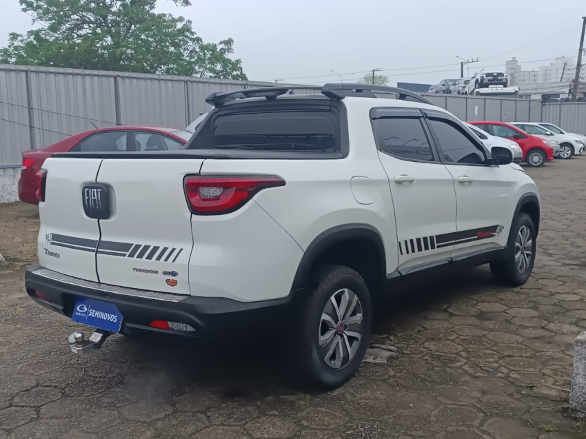 fiat toro 1.8 16v evo flex freedom open edition at6 4p automatico 20175