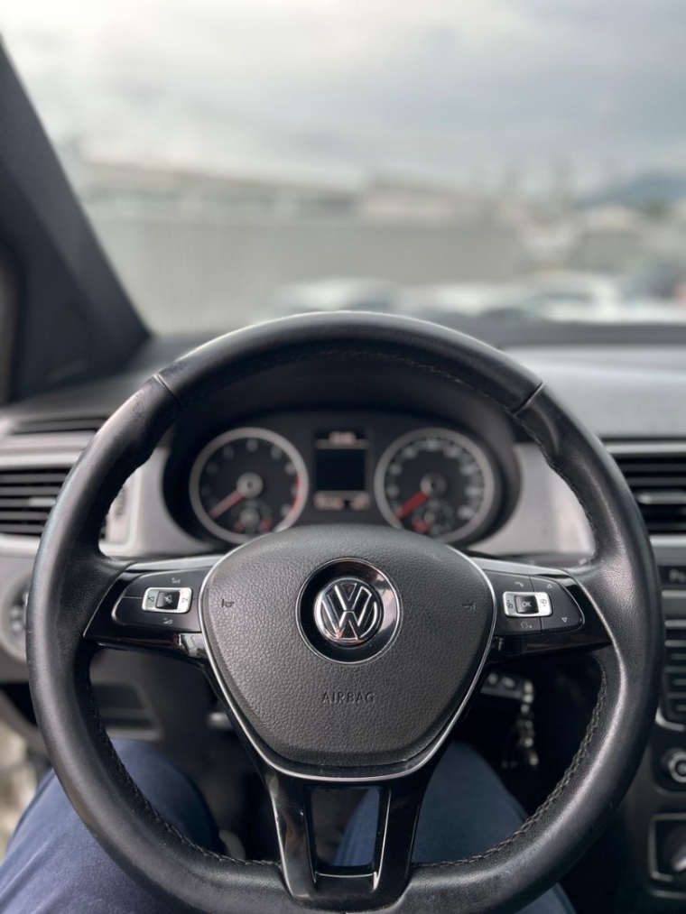 volkswagen fox 1.0 mpi track 12v flex 4p manual 201612