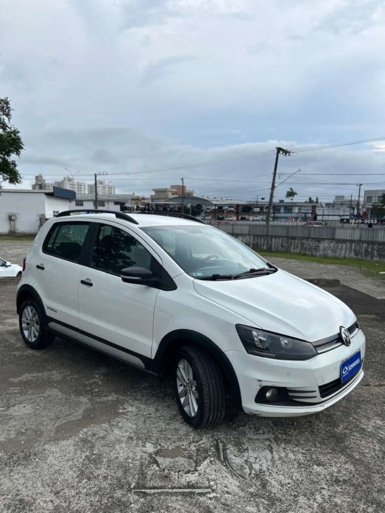 volkswagen fox 1.0 mpi track 12v flex 4p manual 20162