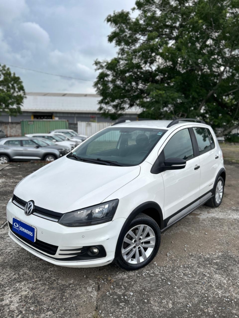 volkswagen fox 1.0 mpi track 12v flex 4p manual 2016