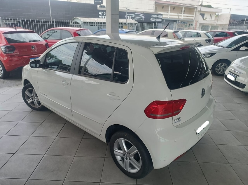 volkswagen fox 1.6 msi comfortline 8v flex 4p automatizado 1.0 automatico 20175