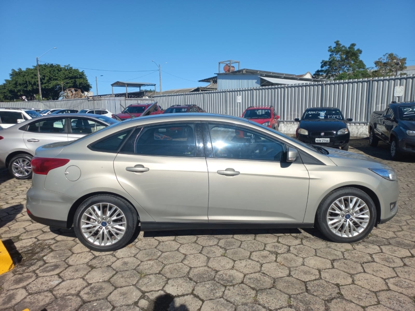 ford focus 2.0 se plus 16v flex 4p powershift 5p automatico 20182