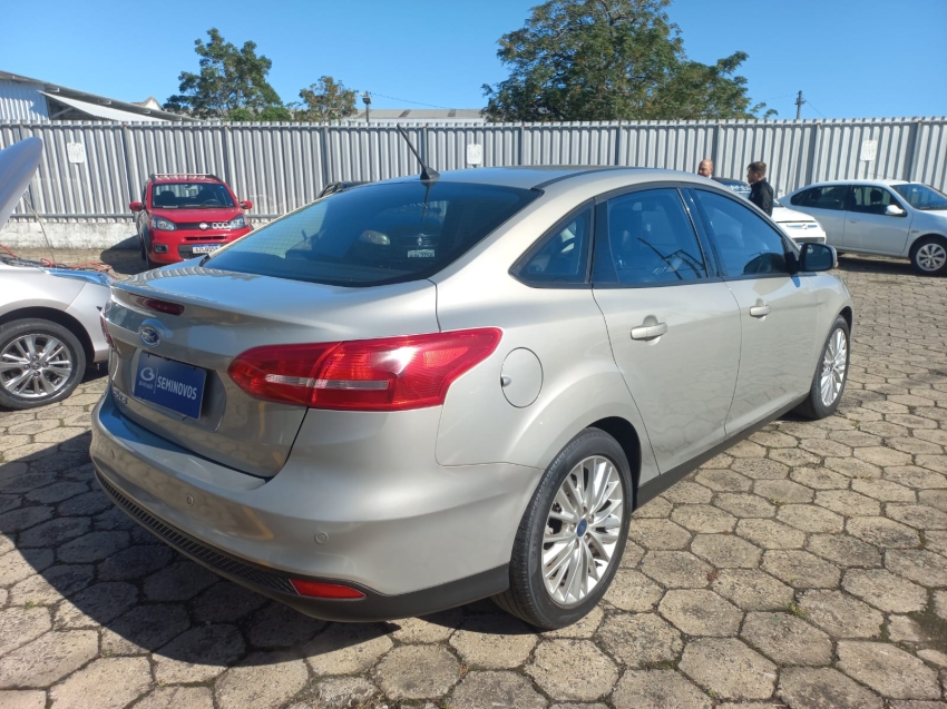 ford focus 2.0 se plus 16v flex 4p powershift 5p automatico 20185