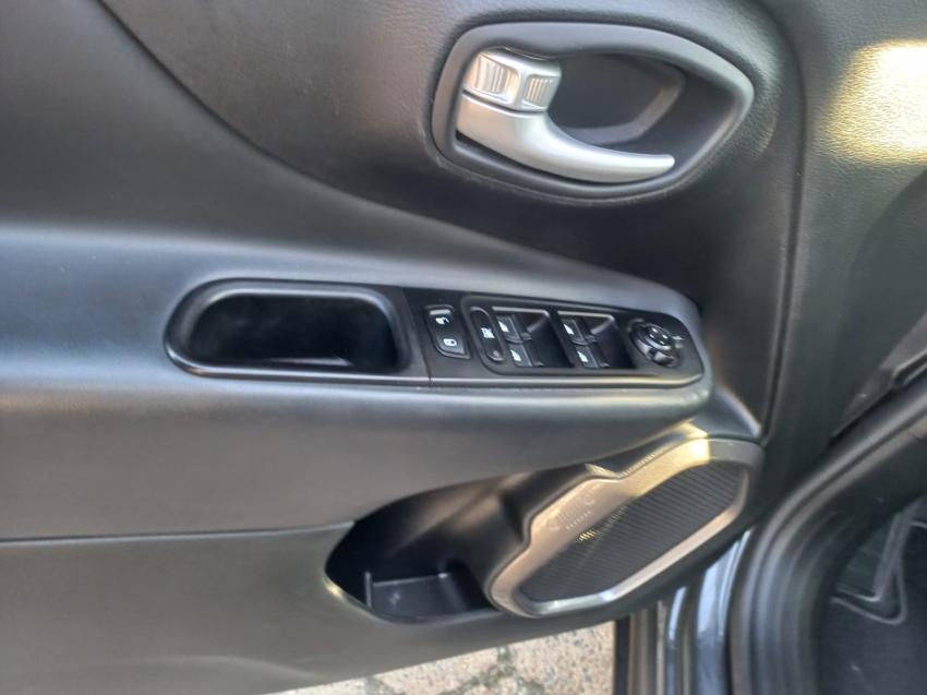 jeep renegade 1.3 t270 turbo flex longitude at6 5p automatico 20235