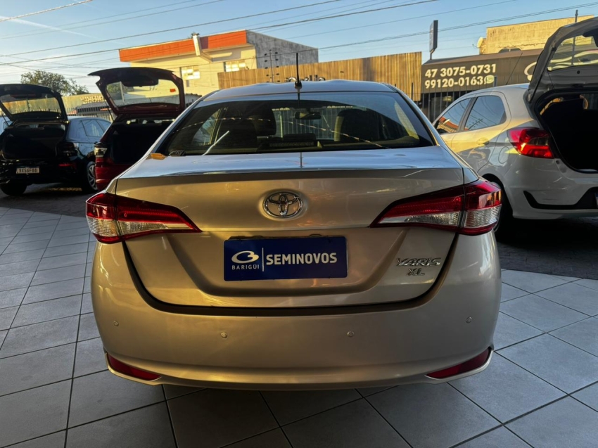 toyota yaris 1.5 flex automatico 20204