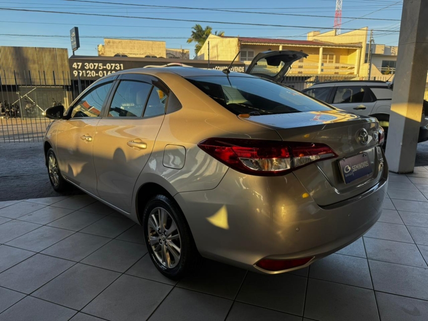 toyota yaris 1.5 flex automatico 20206