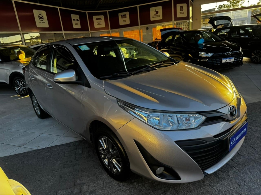 toyota yaris 1.5 flex automatico 20202