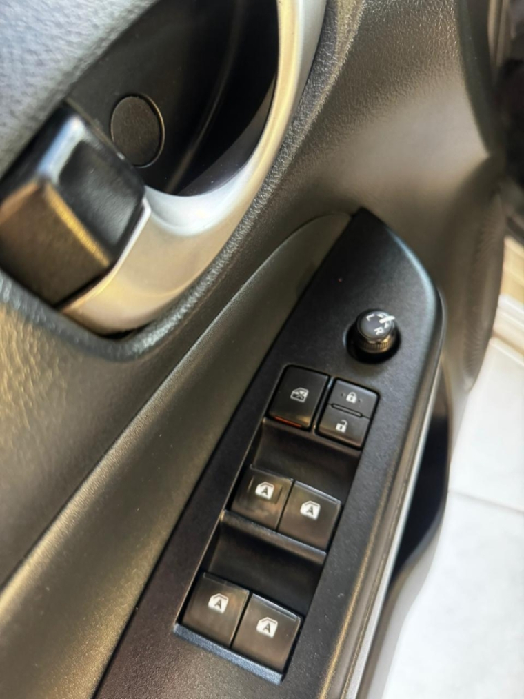 toyota yaris 1.5 flex automatico 202011