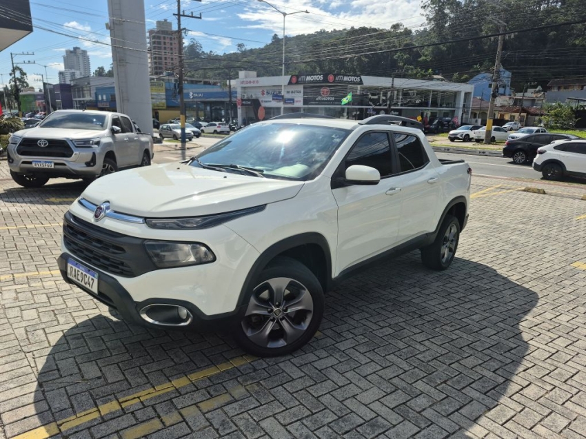 fiat toro 1.8 flex 20200
