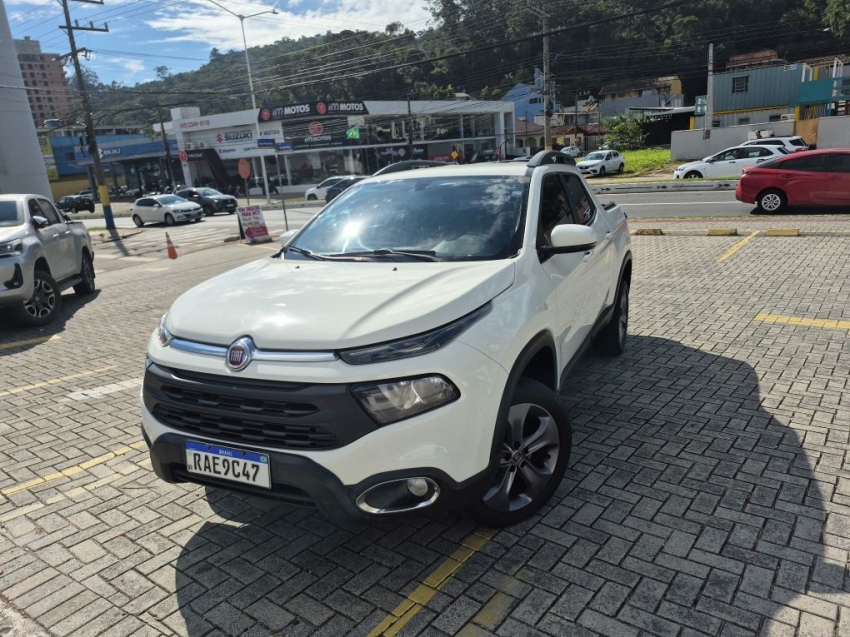 fiat toro 1.8 flex 20201